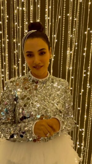 Tia Bajpai Instagram - Let’s go A cappella…
#Jugni

@maximumriskentertainment 
@arianromal