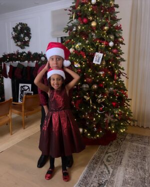 Tia Mowry Instagram - Happy Holidays from my family to yours! 🎄✨ Co-parenting during the holidays is a journey—one that’s filled with a mix of emotions. It’s different, and yes, it can feel challenging and even lonely at times, especially when you’re adjusting to a new family dynamic. But over time, I’ve found the beauty in it. It’s an opportunity for my kids to build meaningful relationships with both parents, and for me, it creates space for self-discovery, healing, and rejuvenation.

I’ll admit, as a single mom, I sometimes feel the weight because our family doesn’t look like others. But you know what? That’s okay. Different doesn’t mean less than. The most important thing is keeping the traditions alive for my children—because no matter how it looks, we are still family. 💛

To anyone navigating co-parenting or a new chapter this holiday season, know that you’re not alone. There’s joy to be found, even in the transitions. Let’s keep creating those special moments for our kids, no matter what. ❤️