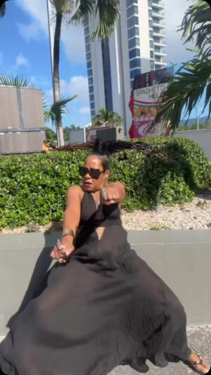 Tichina Arnold Instagram - I was told I should do this trend (@alijahkai). I’m too old for trends but oh well. Here goes… Trend by:  @khadirahd Song by: @sahbabii