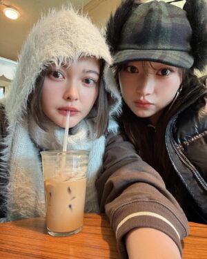 Tina Tamashiro Instagram - リールにしようと思ってたけど
だいぶ投稿しちゃった‼️メリクリ

常に雪だるまスタイルだった⛄️