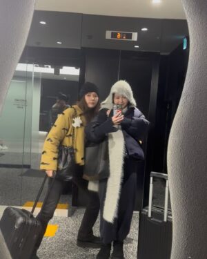 Tina Tamashiro Instagram - リールにしようと思ってたけど
だいぶ投稿しちゃった‼️メリクリ

常に雪だるまスタイルだった⛄️
