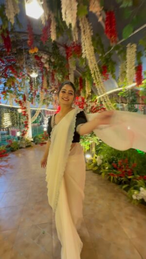 Tiyasha Lepcha Instagram - ❤️❤️❤️❤️

#Insta#instagram #positivity #reelitfeelit #happiness #trainding #reelkarofeelkaro #