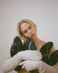 Actress Tommy Dorfman HD Photos and Wallpapers January 2025