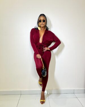 Toni Tones Instagram - Happy new year babies!
🌪️🌪️🌪️

So I’ve committed to posting a lot more this year, encourage me please 😩, No more just keeping content on my phone, I must be blessing you with all this gorgeousness! 

So If you see I haven’t posted in 3 or 4 days, please leave me a comment or send me a DM and drag me by my shirt, ok? 🤝
Love you! 🤍

What slide is your fav? 💋 

📷 @g.o.dstudios_
