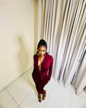 Toni Tones Instagram - Happy new year babies!
🌪️🌪️🌪️

So I’ve committed to posting a lot more this year, encourage me please 😩, No more just keeping content on my phone, I must be blessing you with all this gorgeousness! 

So If you see I haven’t posted in 3 or 4 days, please leave me a comment or send me a DM and drag me by my shirt, ok? 🤝
Love you! 🤍

What slide is your fav? 💋 

📷 @g.o.dstudios_