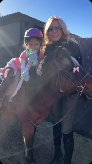 Tracey E. Bregman Instagram - Happy National Horse Day #nationalhorseday🐴❤️❤️ #ranchlifeinheels #horseriding #friesian #love #happiness #barn #barnlife @austinrecht @skylar_softball_la @linnyloutype1 @kattrinaa_rose ❤️❤️
