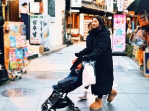 Tracy Chu Instagram - On the streets of Seoul 🇰🇷🍜🥢