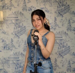 Tulsi Kumar Instagram - 💙 
#punjabimunde