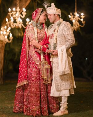 Twinkle R. Vasisht Instagram - Hey hubby! Looks like we finally got our bollywood style moments after all🥰😍😍

Bride @shyamalbhumika 
Groom @bharat_reshma 
Photography @sourabhkatariaphotography