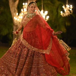 Twinkle R. Vasisht Instagram - 12.03.2024🧿

Outfit by my fav @shyamalbhumika 
Photography by @sourabhkatariaphotography
Location: Udaipur, Rajasthan