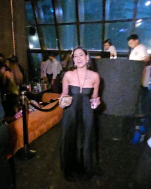 Twinkle R. Vasisht Instagram - What a lovely night @baglamibombay at @mvm.worldwide  with my darling hubby and my photographer🤣🥰😍 @harsh_tags 

Clutch @alexandermcqueen 
Dress:  puneetkapoorlabel

So good to meet you and thanks for having us @anil4ever2002
