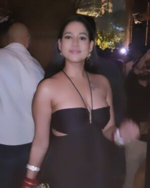 Twinkle R. Vasisht Instagram - What a lovely night @baglamibombay at @mvm.worldwide  with my darling hubby and my photographer🤣🥰😍 @harsh_tags 

Clutch @alexandermcqueen 
Dress:  puneetkapoorlabel

So good to meet you and thanks for having us @anil4ever2002