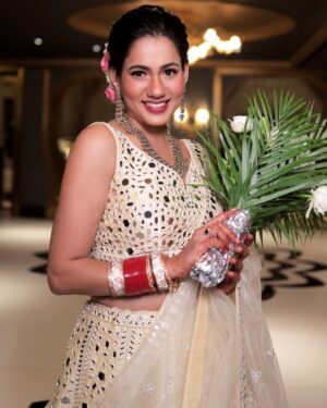 Twinkle R. Vasisht Instagram - Styled by:- @idivyeshtalaviya
Outfit by:- @rajesh_sarees
Styling Asst:- @vaidehi1312 @styledbydivyesh
#styledbydivyesh💫

Photography by @rahulmehra2958