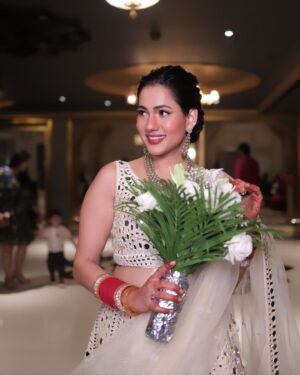 Twinkle R. Vasisht Instagram - Styled by:- @idivyeshtalaviya
Outfit by:- @rajesh_sarees
Styling Asst:- @vaidehi1312 @styledbydivyesh
#styledbydivyesh💫

Photography by @rahulmehra2958