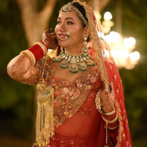 Twinkle R. Vasisht Instagram - 12.03.2024🧿

Outfit by my fav @shyamalbhumika 
Photography by @sourabhkatariaphotography
Location: Udaipur, Rajasthan