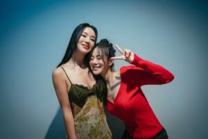 Uhm Jung-hwa Instagram - 사랑스런 비비.  달콤한미소 비비 @nakedbibi