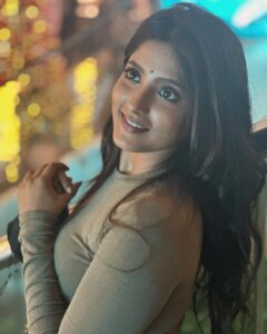 Actress Ulka Gupta HD Photos and Wallpapers December 2024