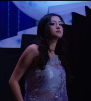 Upasana Singh Thakuri Instagram - Last ones I promise 🌚
Big love to  @yangjen_tamang di for the glam & @bo_mii__ for the fire fit ! 💜