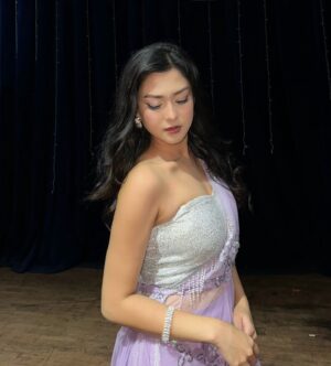 Upasana Singh Thakuri Instagram - Last ones I promise 🌚
Big love to  @yangjen_tamang di for the glam & @bo_mii__ for the fire fit ! 💜