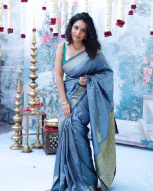 Urmilla Kothare Instagram - Celebrating the elegance, grace, and timeless beauty of the saree on this International Saree Day!

A symbol of our tradition, culture, and heritage that continues to inspire and empower us. 

Wearing:
1st Pink Saree by @moresha_sameera_dalvi , Shot by @saurabh_bhanage_photography_

2nd Peach Saree by @suta_bombay , shot by @sairaj.tandel

3rd Grey by @saudamini_handloom , shot by @ashwini.abhyankar.ghaisas

4th White Saree by @saudamini_handloom , shot by @ashwini.abhyankar.ghaisas

 #InternationalSareeDay #SareeNotSari #TraditionWithStyle #EleganceInEveryDrape