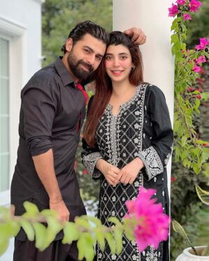 Urwa Hocane Instagram - Zindagi dhoop tum ghanna saya ! ❤️
Can’t put in better words how grateful I am for your companionship & love, to have you by my side, my most wonderful human at heart & ofcoarse the most handsome ! Happiest birthday to you @farhan_saeed ! I love you ! 
#Alhumdulillah #HomeSweetHome #MashaAllah 
🎂🎈🎉💕