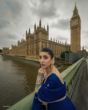 Urwa Hocane Instagram - #HumAwards2024 

Videography: @yahyashots 
Wardrobe: @khakaa.official 
Jewels: @zaheenkamran 
Hair & makeup: @mehwish_almas 
Stylist: @stylebykiranraza