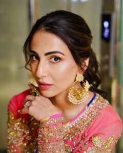 Actress Ushna Shah HD Photos and Wallpapers December 2024