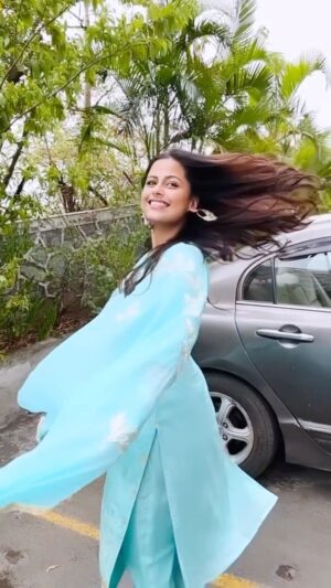Vaibhavi Kapoor Instagram - इश्क़ के दी चाशनी ✨
.
.
.
.
.
.
.
.
.
.
.
.
.

vc:- @manishaapandeyy 

#ishqkedichashni #reelsinstagram 
#reelsvideo #vaibhavikapoor
