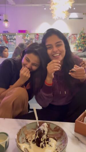 Vaishali Thaniga Instagram - Having a friend with same mental disorder is a blessing 😍😁 #bff ❤️ @lakshmipriyaoffl 😘
When you are stressed , try hanging out with ur bestie on a long drive and have your favourite dessert you will feel heaven 😍❤️🤗