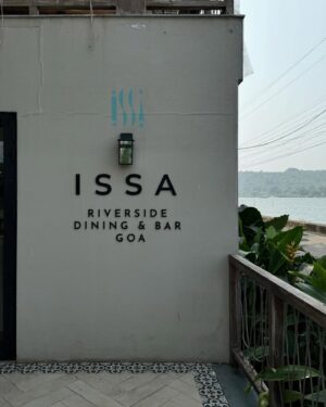 Vaishnavi Andhale Instagram - @issagoa_  You have my heart ♥️ The breathtaking view of the river, the calmness and the soft breeze alongside. 
I cannot not mention how amazingly beautiful the interior of this place is. A perfect place for those Instagram pictures. 
And ohhh the Food 🤌🏼 that modern cuisine with that Goan touch of course ✨
I am missing all of this already so much 🥺