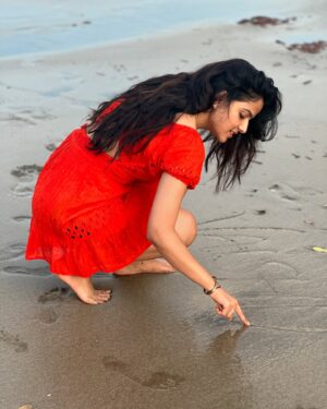 Vaishnavi Chaitanya Instagram - “2024, you’ve been magical. A year of lessons, growth, love, and gratitude. From moments of joy to great achievements , I’m truly blessed to have incredible people who cheer me on and believe in me. Thank you to each and every one of you who made this journey so beautiful. Here’s to stepping into 2025 with hope, love, and dreams waiting to unfold. Wishing you all an amazing year ahead filled with happiness and success!”❤️✨
.
.
#2024 #dump