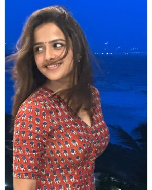 Vaishnavi Chaitanya Instagram - ✨ “Let the wind play with your hair, let the sea set you free, let the song touch your soul.” ✨
.
.
.
#wind #sea #song 🫰🏻