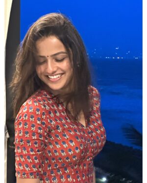 Vaishnavi Chaitanya Instagram - ✨ “Let the wind play with your hair, let the sea set you free, let the song touch your soul.” ✨
.
.
.
#wind #sea #song 🫰🏻