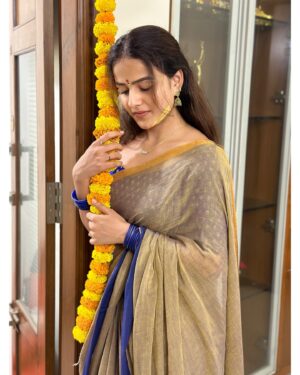 Vaishnavi Chaitanya Instagram - I love festival vibes❤️✨
Lets fill our home with flowers and prayers 😇
.
.
#diwali