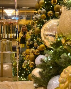 Valentina Shevchenko Instagram - Happy New Year 2025 ! 🎄❄️☃️✨️❤️