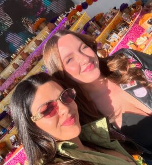 Valentina de Abreu Instagram - Mi post más real 🥺🙏🏻 

Hace 10 años mi mami tuvo cancer y le hice una promesa a la virgen de Guadalupe de que si mi mamá se recuperaba y salía victoriosa de esta batalla, iba a venir a la basílica en México a orar y agradecerle. Por muchísimos motivos recién lo logré ahora y mi corazón no puede estar más lleno de gratitud y felicidad por este milagro tan maravilloso 🥹💕🙏🏻 

Espero venir la próxima vez contigo @yojaima.ramos te amo 💕