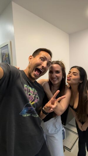 Valentina de Abreu Instagram - Cosas q pasan cuando vamos a la casa de Edu 😂😂 Probando cosas extrañas , check!!