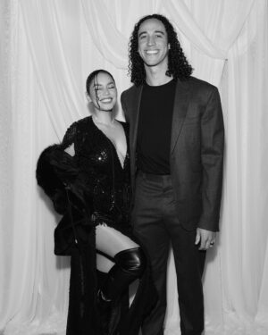 Vanessa Hudgens Instagram - I’m so late but happy new years loves!!! 🥳Hope everyone’s having a beautiful start to it!!
