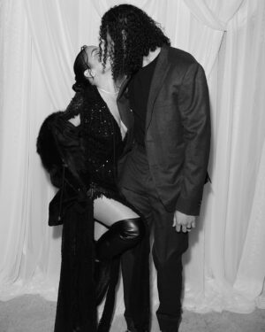 Vanessa Hudgens Instagram - I’m so late but happy new years loves!!! 🥳Hope everyone’s having a beautiful start to it!!