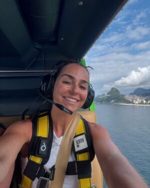 Vanessa Martins Instagram - Acabei o ano com uma virose mas comecei o ano no Brasil com a melhor companhia do mundo ❤️ 
A última foto partilho para dar ideias às pessoas que gerem os supermercados em Portugal. 🚀 Brasil a viver em 2050 em relação aos animais de estimação. 
Ahh e já sinto saudades da água de coco.