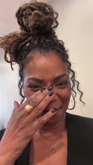 Vanessa Williams Instagram - Praise God! 25 years old of love!