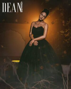 Veena Malik Instagram - @theveenamalik Gracing the cover of DEAN Magazine! 
She stuns with her bold and glamorous look.. 🌟

💄 Makeup: @razeenofficialmua1
👗 Styling: @sannakhan5 
📸 Photography: @qasimazharphotography
.
@iiaward
@world.fashion.festival.awards
.
#VeenaMalik #deanmagazine #deancelebritymagazine #DeanLifestyleMagazine #deanbusinessmagazine #deanfashionmagazine #DubaiFashionWeek  #BoldAndBeautiful #FashionAwards #DubaiEvents