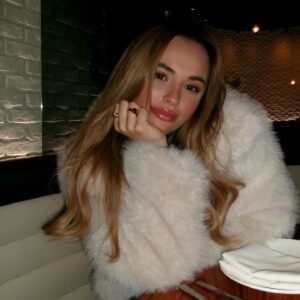 Victoria Baldesarra Instagram - POV: I’m about to yap your ear off 😚