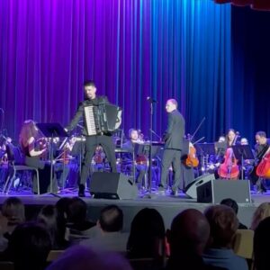 Victoria Unikel Instagram - What a stunning night at the Ebell Theater on Wilshire for an unforgettable classical concert performance by Aleksei Chebeliuk @alekseichebeliuk and a symphonic orchestra! 🎶✨ The atmosphere was exciting and electric, and the performance was wonderful. So happy to support this wonderful event with my companies VUGA Media Group @vugamediagroup and Gossip Stone TV @gossipstone.tv as media sponsors for this incredible event. 

My gorgeous dress that no one could take their eyes off, was created by Anna Gupta @annaguptacouture ♥️ 

Jewellery collection Sunflower by Harry Winston @harrywinston