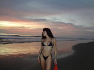 Victoria Volkova Instagram - lo que te amo, saladita 💛🧡