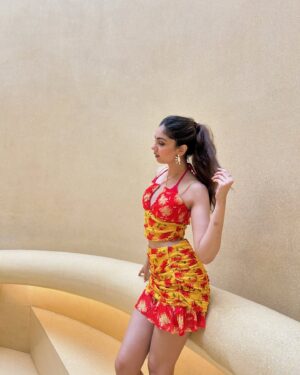 Viddhi Giri Instagram - on repeat because this song is a whole vibe 🎵
Wearing @va_ra.in 
.
#bollywoodforever #resortwear #becauseimhappy #virtualstylist