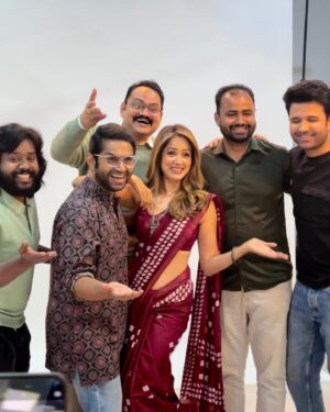 Vidya Malvade Instagram - #SANGEE … in theatres now .
Weekend binge anyone ??

Produced by @yantranafilms and @armoksfilms .

@suprememotionpictures and @satyamjewellers presents

“SANGEE”

Starring
@mrfilmistaani
@isanjaybishnoi
@im_gaurav_more20
@vidyamalavade
@shyamrajpatil
@rohitdashrathrao
@actormartinjishil
@mirajagga
@8ap

Directed by- @director.sumitkulkarni 

Producers:
@rbofficial17, @8ap, @pintusaw.official, Monica Prabhudesai, @pratik.thaakur & @director.sumitkulkarni

Co-Producer - Lalasaheb Shinde, @rlshinde101 and @rahulchopra108 

Story, Screenplay & Dialogues- @vijaysinhthopte

Creative Producer- @ravindra.sarowar

Investor - @_shiv_lokhande_  @rutujaaaaapatil
Associate Producer - @deepalikarmuse @sagarbombleindia @hira_man_11 @kayum9513
Executive Producer- @hemgudepratik10 / @filmmaker_sudhir_bhalerao 
DOP- @s0paan
Marketing - @ShashankKulkarni31
Art Director- @akshay_ambekar_artdirection 
Costume Designer- @gayatrichakradeo 
Makeup Designer- @its_siddhi_artistry 
Associates Director- @yogi_marathimulga 
Assistant Directors- @onkar.7070 , @siddhi_marne , @sonalsingh.06 @d_akkshay_07
Production Head- @the_ultimate_shehzadi
Editor- @hemant.vansh 
Sound Design- Sujit Shingare 
Vfx- Asaraf Shaikh 
Original BG Score- @anurag_mg 
Re-recording Mixer- @sujit.shingare
Sound Design- Utsav Mistry
Singer- @acoustic_manojm
Music- @prajmusic
DI Colorist- Bhushan Sahastrabuddhe
Marketing- @shashankkulkarni31 @amol.karambe
Publicity design - @lokisstudio
PR - Audumber entertainment 
Visual Promotion - @promoshop_in
Digital Promotion - @sociohub.media 

#sangeeposter #BollywoodFilm #NewRelease #17Jan2025 #BigScreenMagic #Sangee #SangeeMovie #newmovie

#Seeyouatthemovies