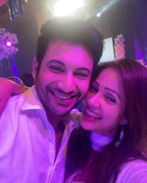 Vidya Malvade Instagram - #SHUKRIYALOLZEENAT 🤩
4 years .. 3 seasons .. So much love you guys have been pouring upon us …❤️‍🔥❤️‍🔥❤️‍🔥❤️‍🔥
Been trying to read all your beautiful comments , letters & reviews that y’all are writing with so much heart & warmth 

Here are the peeps who made it happen .. my lil blessings .. there are sooo many more .. to all our teams who worked tirelessly to create the magical MM season 3 

& Our hearts are fulllll 
Thankyou.. thank you everyone 

#MISMATCHEDONNETFLIX
#MismatchedS3onnetflix 
@netflix_in @rsvpmovies