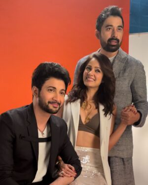 Vidya Malvade Instagram - #SHUKRIYALOLZEENAT 🤩
4 years .. 3 seasons .. So much love you guys have been pouring upon us …❤️‍🔥❤️‍🔥❤️‍🔥❤️‍🔥
Been trying to read all your beautiful comments , letters & reviews that y’all are writing with so much heart & warmth 

Here are the peeps who made it happen .. my lil blessings .. there are sooo many more .. to all our teams who worked tirelessly to create the magical MM season 3 

& Our hearts are fulllll 
Thankyou.. thank you everyone 

#MISMATCHEDONNETFLIX
#MismatchedS3onnetflix 
@netflix_in @rsvpmovies