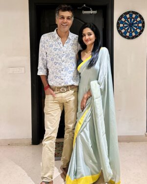 Vimala Raman Instagram - Diwali 2024 🪔❤️🫶🏽
.
.
.
#diwali #deepavali #diwalivibes #celebrations #friendslikefamily #love #actor #vinayrai #vimalaraman #vr